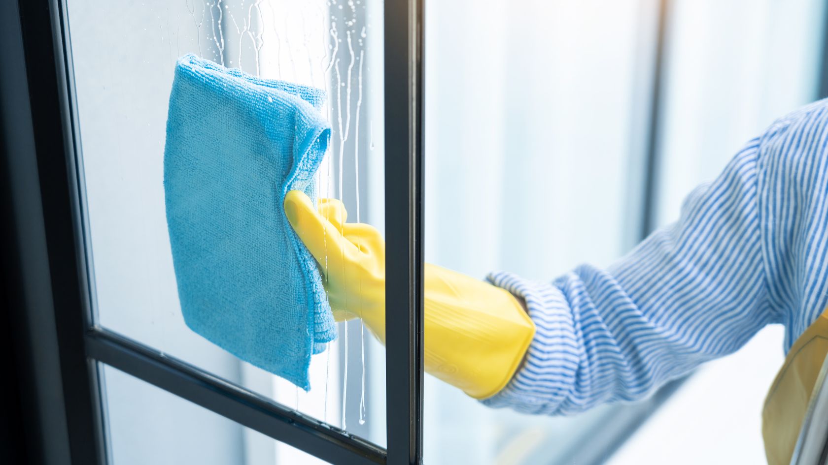Top Benefits of Hiring a Professional Housekeeper
